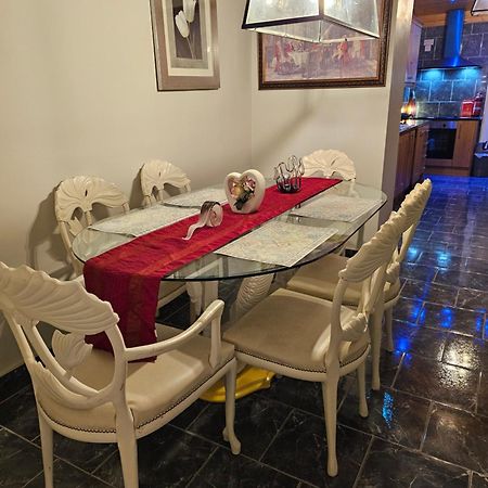 شقة كلونيمل  في Baron Park House المظهر الخارجي الصورة