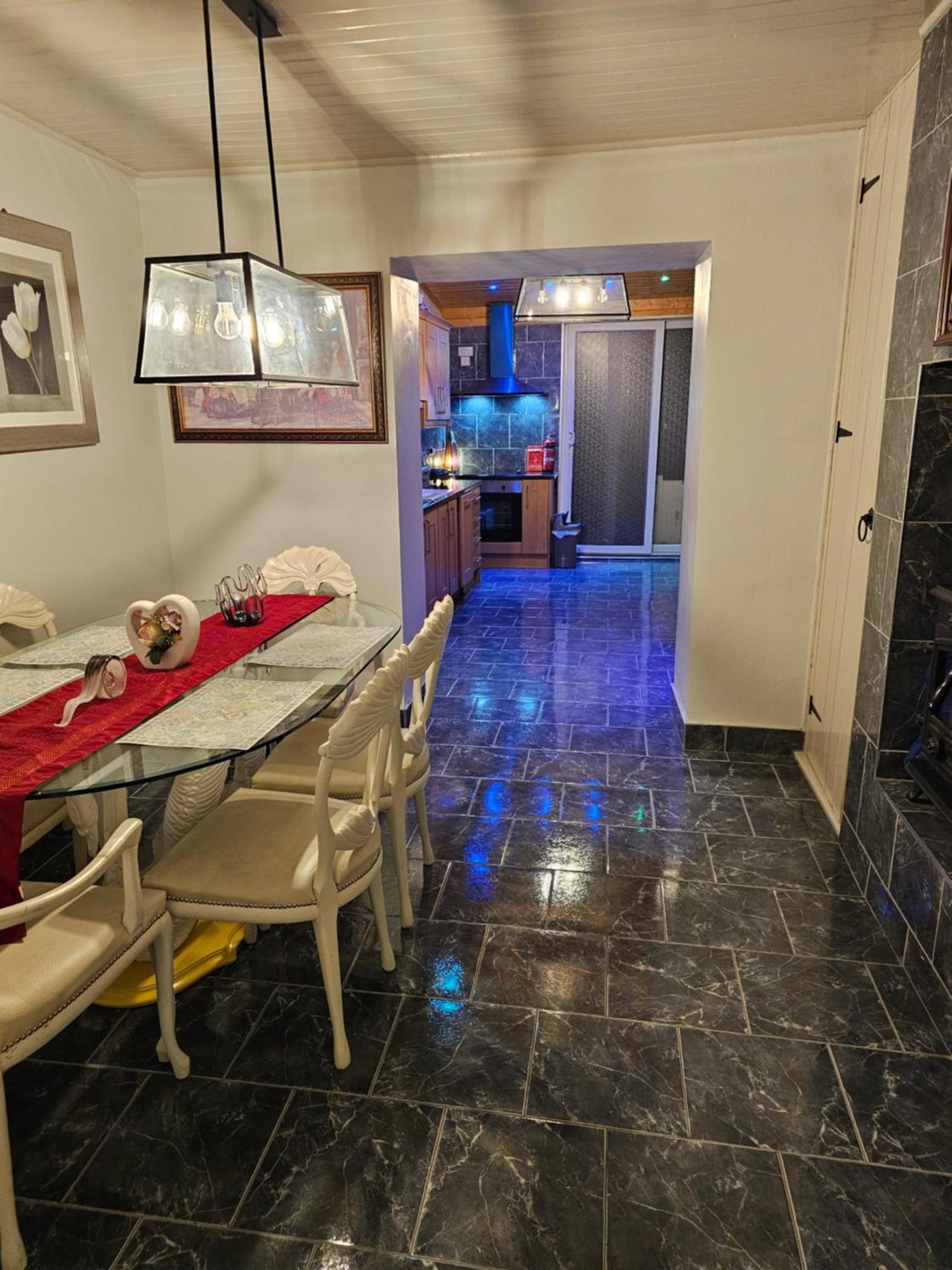 شقة كلونيمل  في Baron Park House المظهر الخارجي الصورة